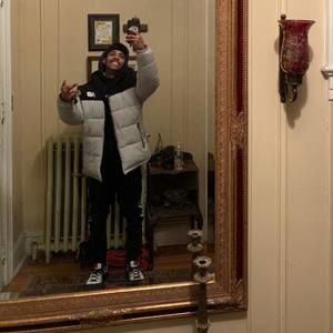 Meet your Posher, Elijah